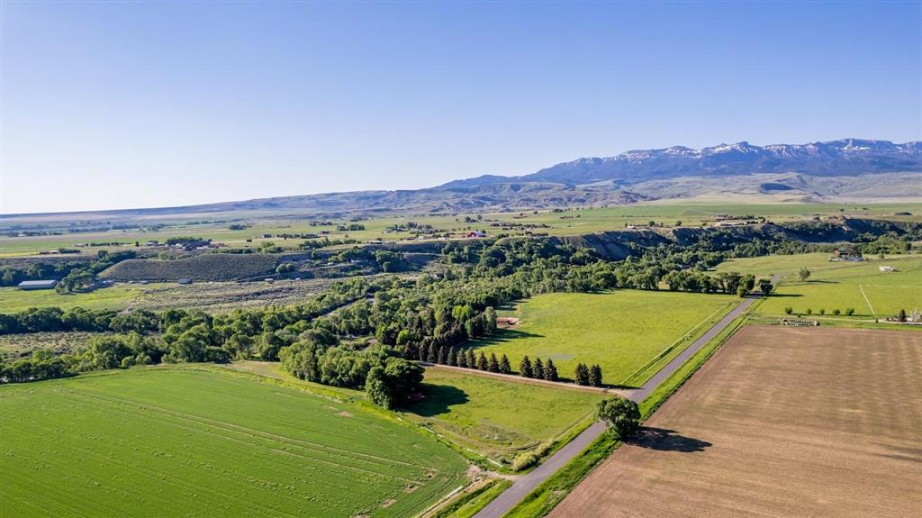 366 Lower Southfork Rd