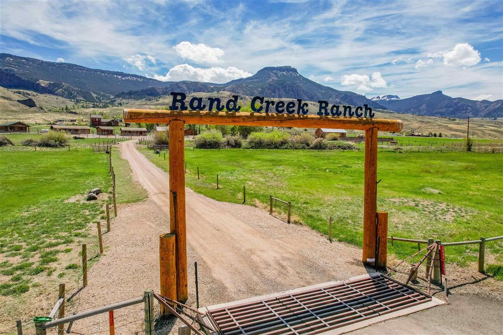 3080 & 3064 North Fork Hwy