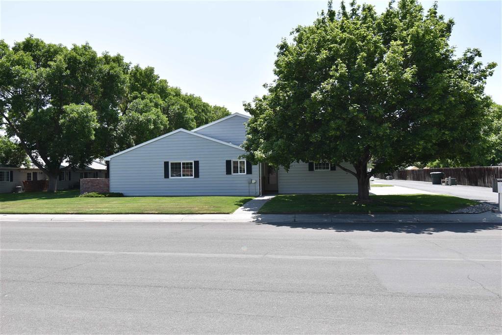 966 Avenue G