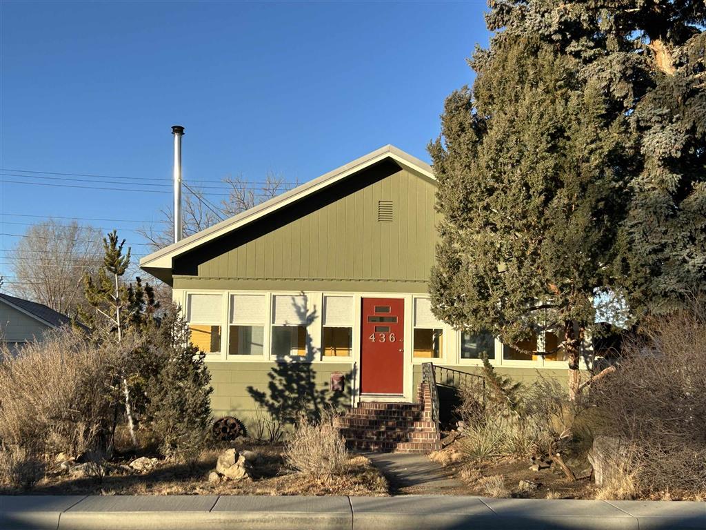 436 N Absaroka St