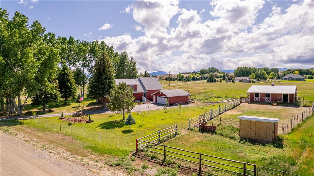 5 Longhorn Dr