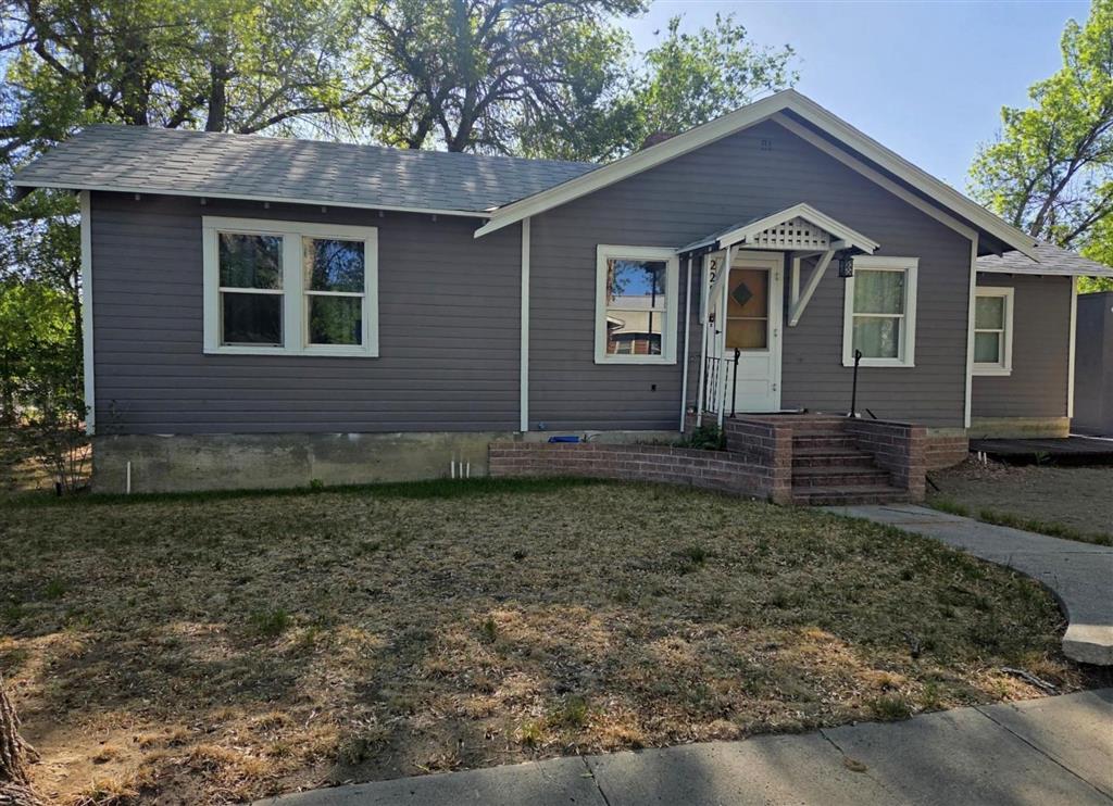 225 N 13th St