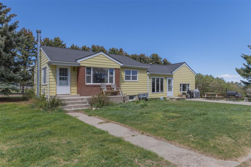 1083 Road 22