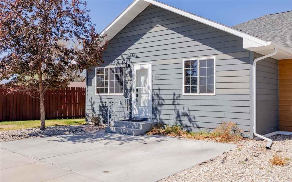 1643 Stella Ct