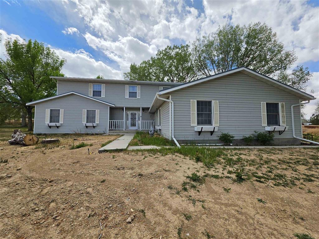 1302 Ten Mile Dr