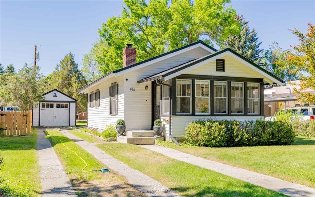 916 Canyon Ave
