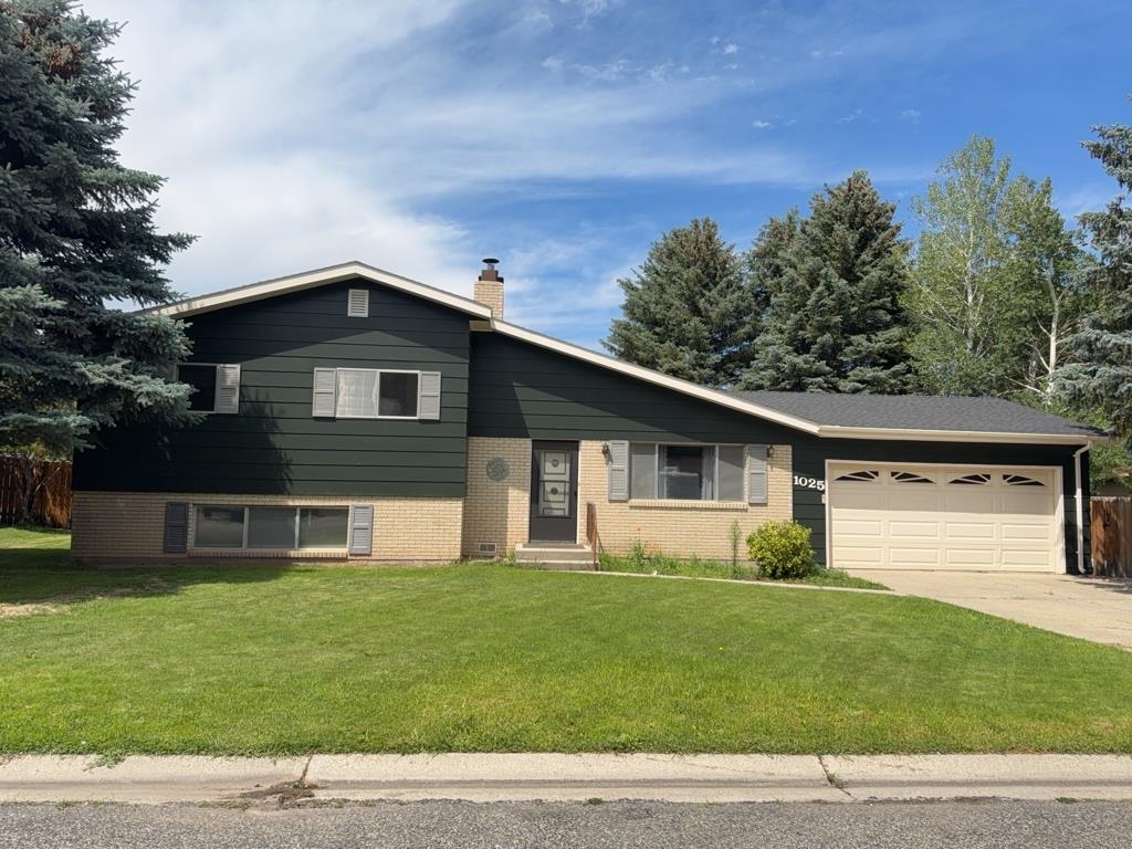 1025 Aspen Dr