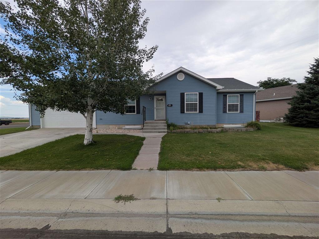 691 Oakwood Dr
