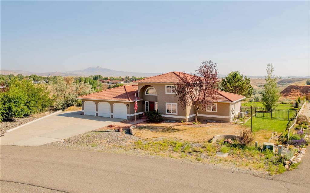 220 S Chugwater Dr