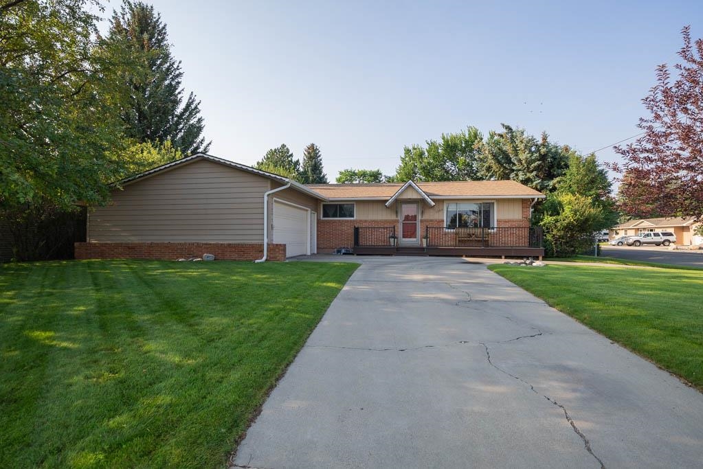 1302 Stampede Ave