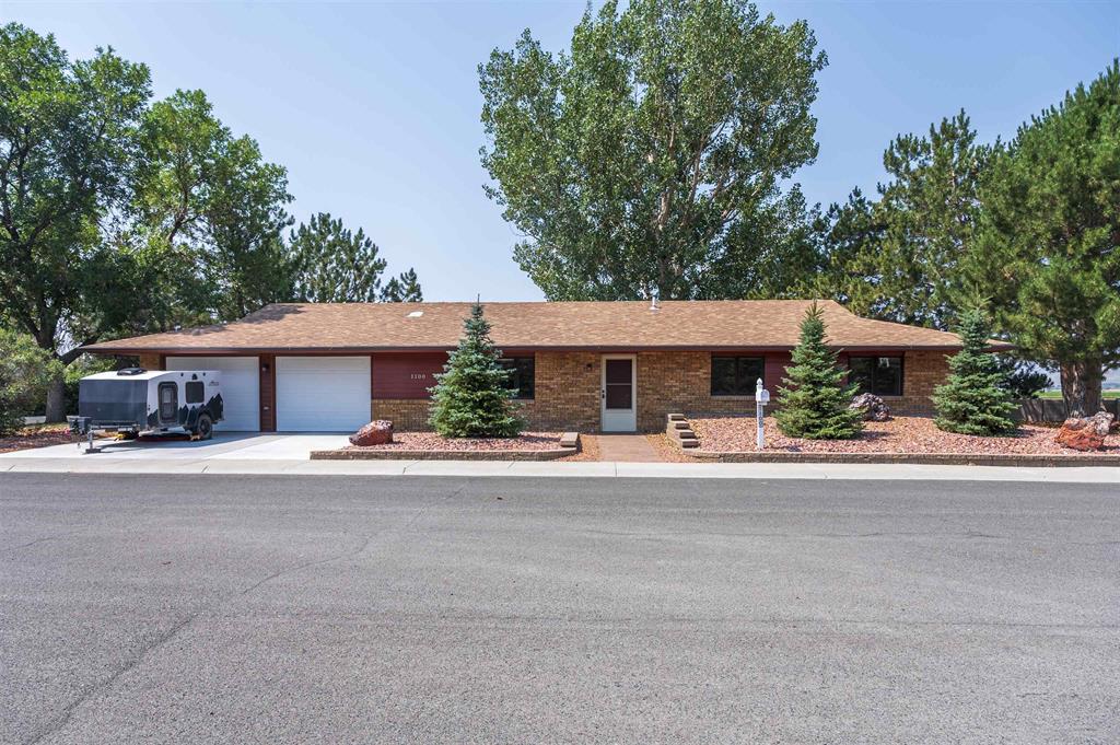 1100 Crandall Dr