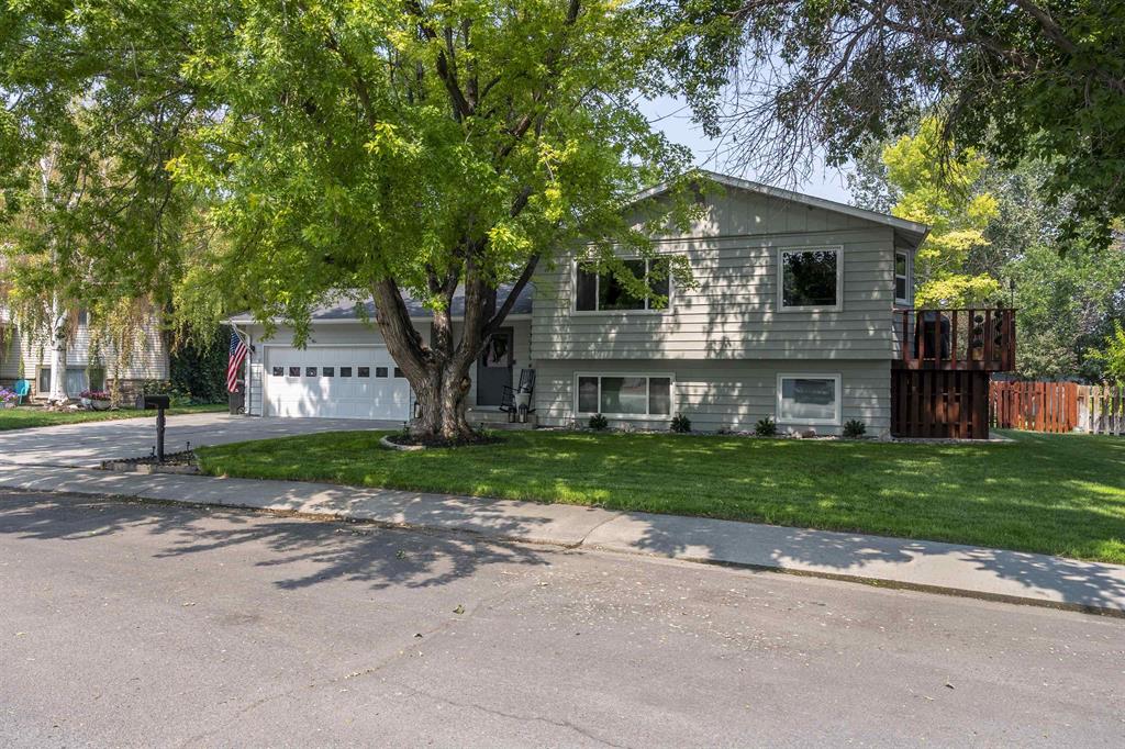 471 Sunlight Dr