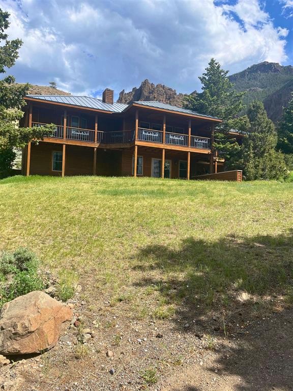 27 Aerie Dr