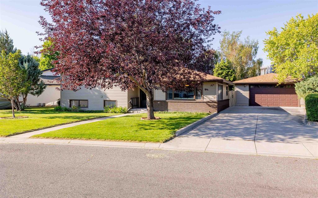 920 Aspen Dr