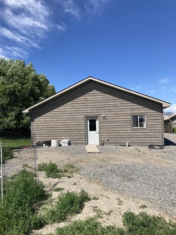 28 Moonlite Dr