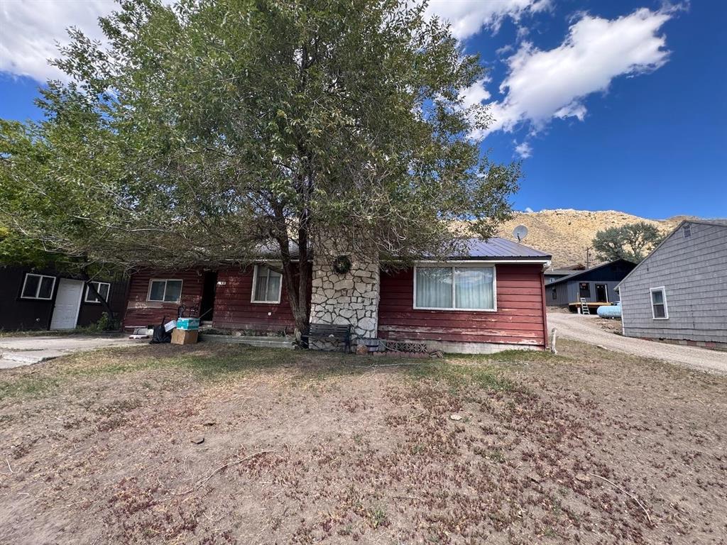 104 Travertine St